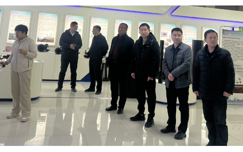Представители Бюро промышленности и информатизации города Таншань с инспекционной поездкой посетили нашу компанию.